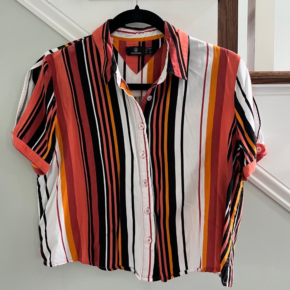 Volcom Women's Aloha Ha Cap Slit Short Sleeve Collared Button Front SIZE S (4/6)